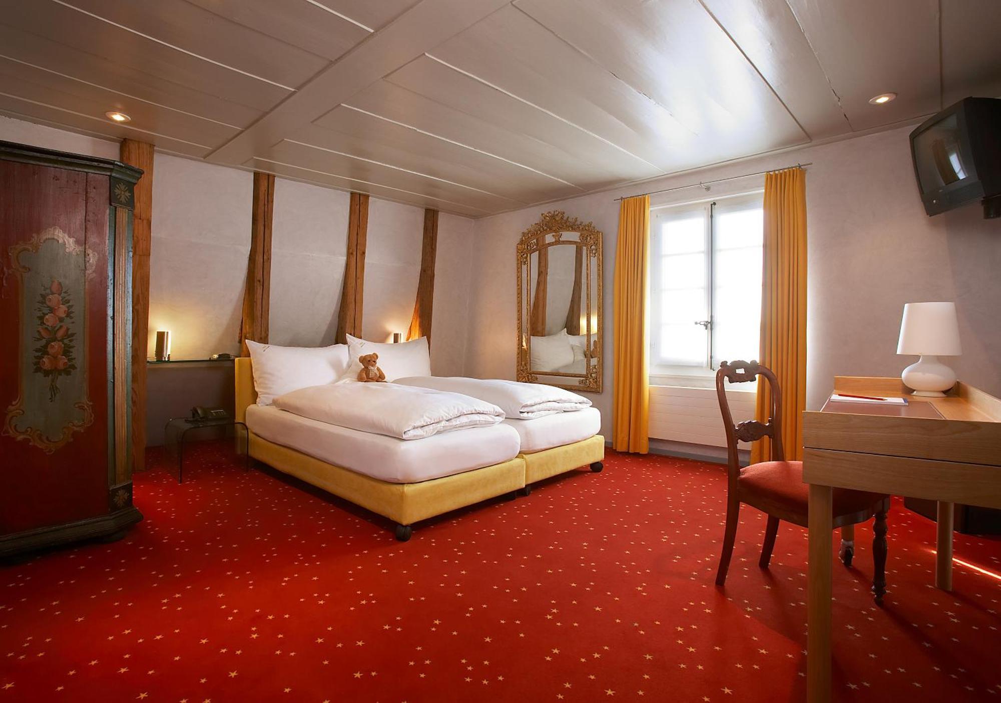 Romantik Hotel De L'Ours 苏西 外观 照片