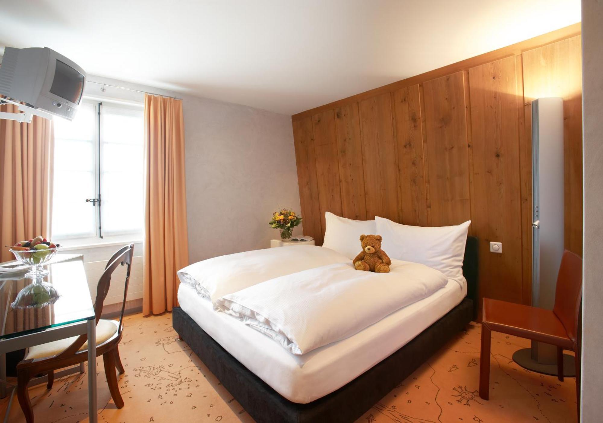 Romantik Hotel De L'Ours 苏西 外观 照片